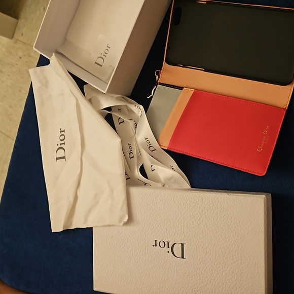 DIOR phone  Case - Picture 3 of 7